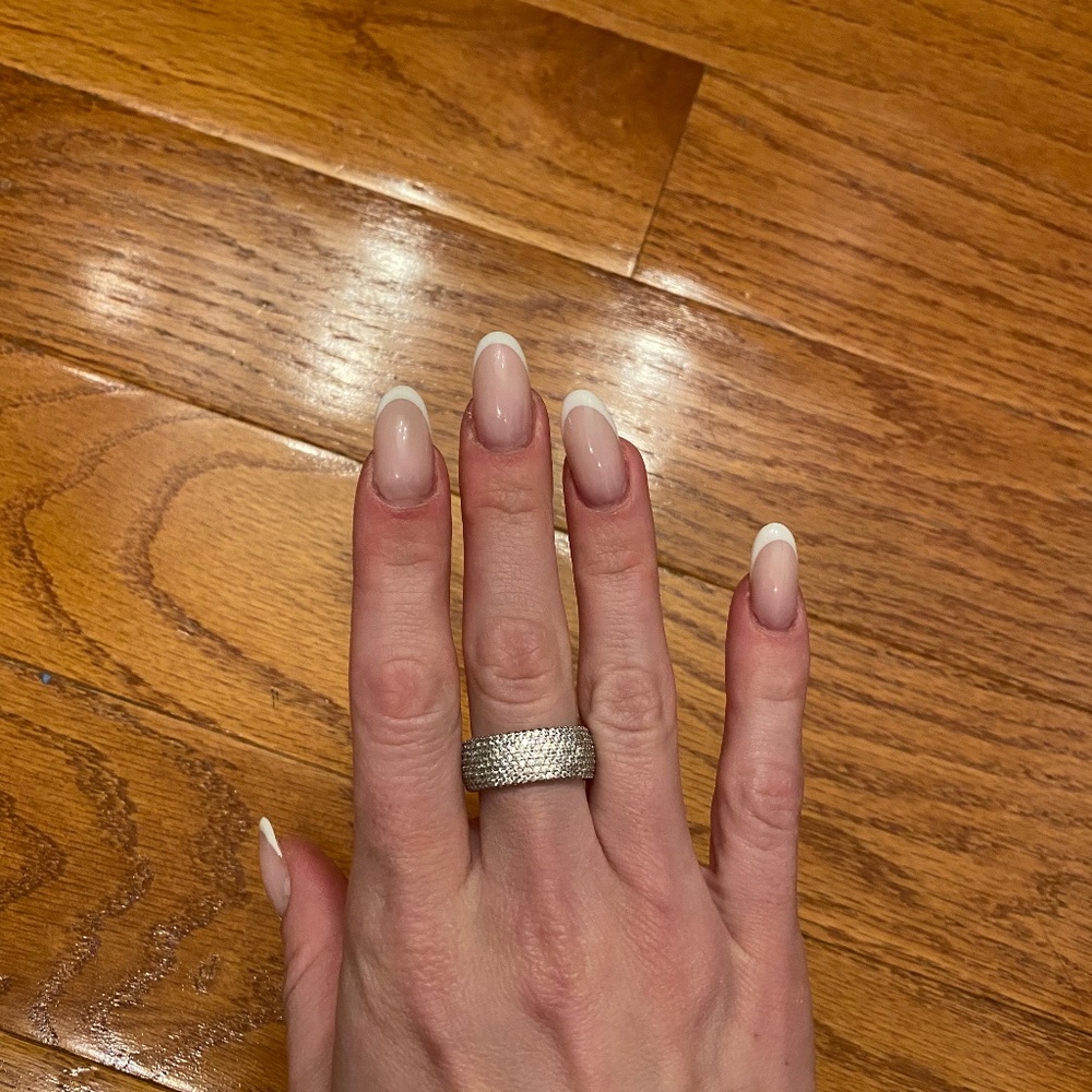 Very shiny ring cubic zirconia